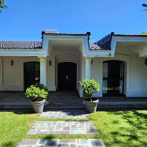 El Cerquero, Casa de Huéspedes